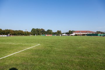 Bild 422 - B-Juniorinnen Krummesser SV - SV Henstedt Ulzburg : Ergebnis: 0:3